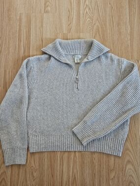 Jessica Simpson Light Creamy Gray Ribbed Half-Zip Sweater, Size L.